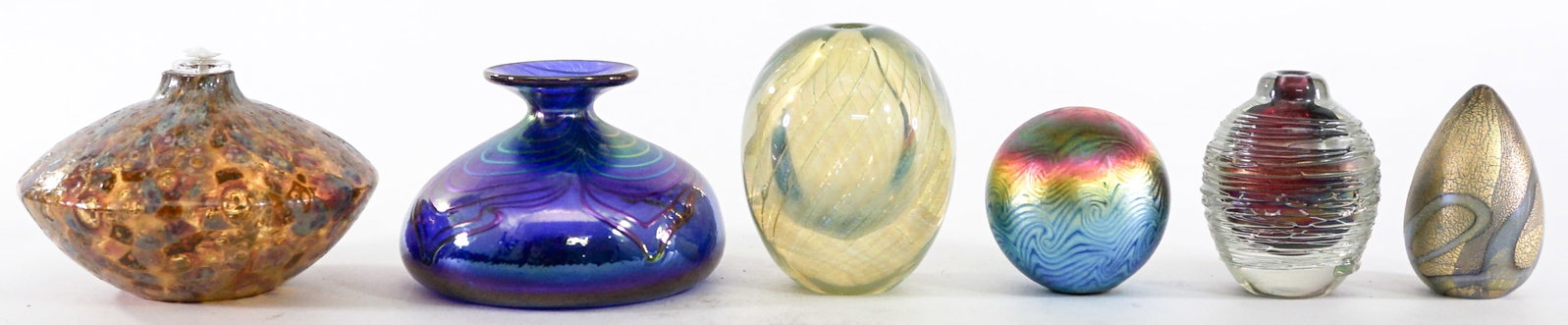 Art Glass (6) Items [Vases, Paperweights] (1 of 9)