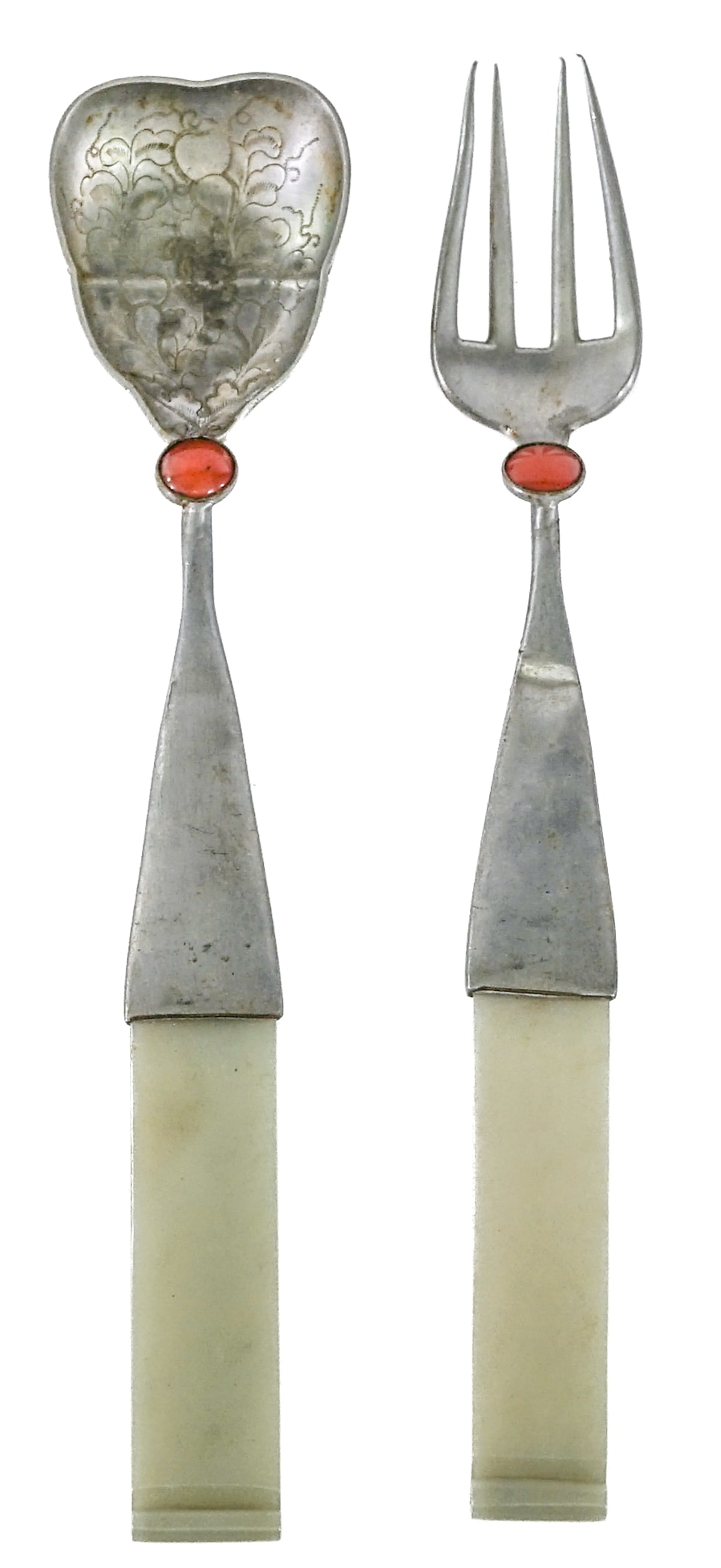 Antique Chinese Pewter Serving Set Jade-Carnelian: Antique Chinese pewter serving fork and spoon with jade handles and carnelian stone. Each measures 12 in. long. Lot measures 12.5 in. H x 4.5 in. W x 1.5 in. D for shipping purposes only. The absence 