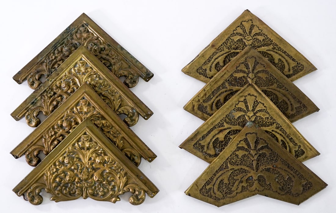 Decorative (12) Items / Figurals - 3