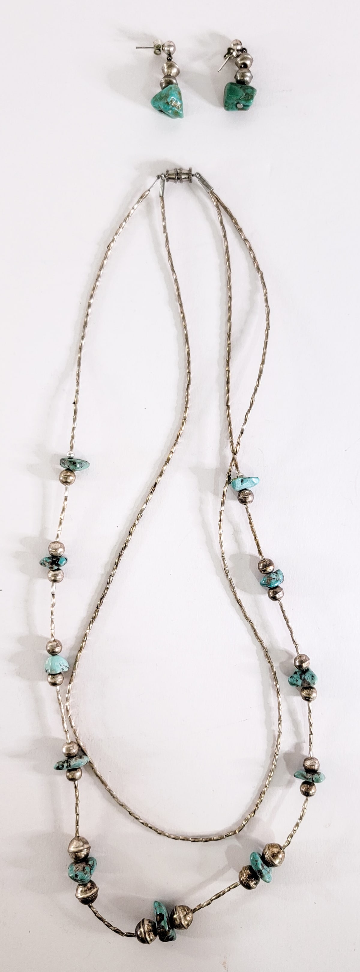 Southwest-Style Turquoise Necklace & Earring Set (1 of 3)