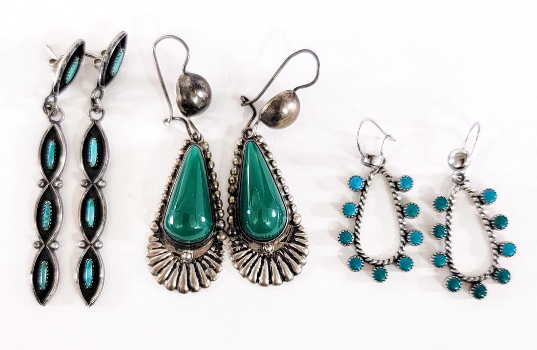 Southwest-Style (3PR) Earrings 20g: Three (3) pair pierced earrings. Measure 1.25 to 2.5 in. long. Lot measures 3.5 in. H x 3.5 in. W x 1.5 in. D for shipping purposes only. The absence of a condition report does not imply that the lot 