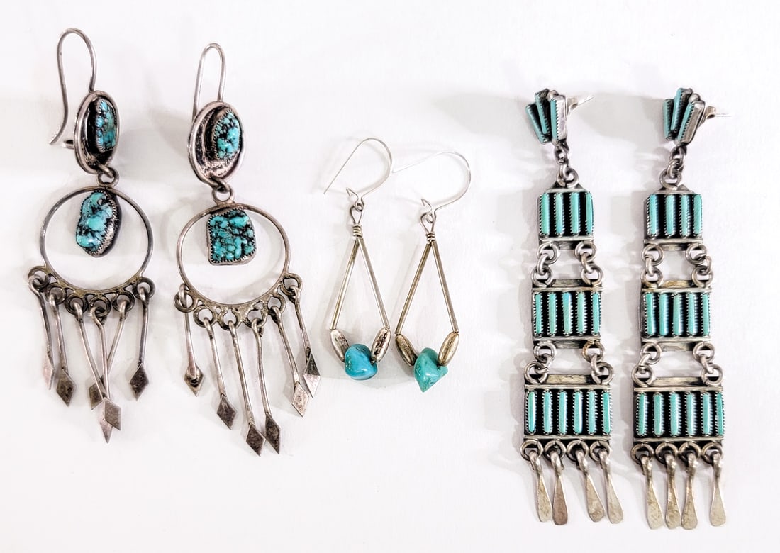Southwest-Style (3PR) Earrings [Turquoise] 30g: Three (3) pair pierced earrings measure 1.25 to 3.5 in. long. Lot measures 3.5 in. H x 3.5 in. W x 1.5 in. D for shipping purposes only. The absence of a condition report does not imply that the lot i