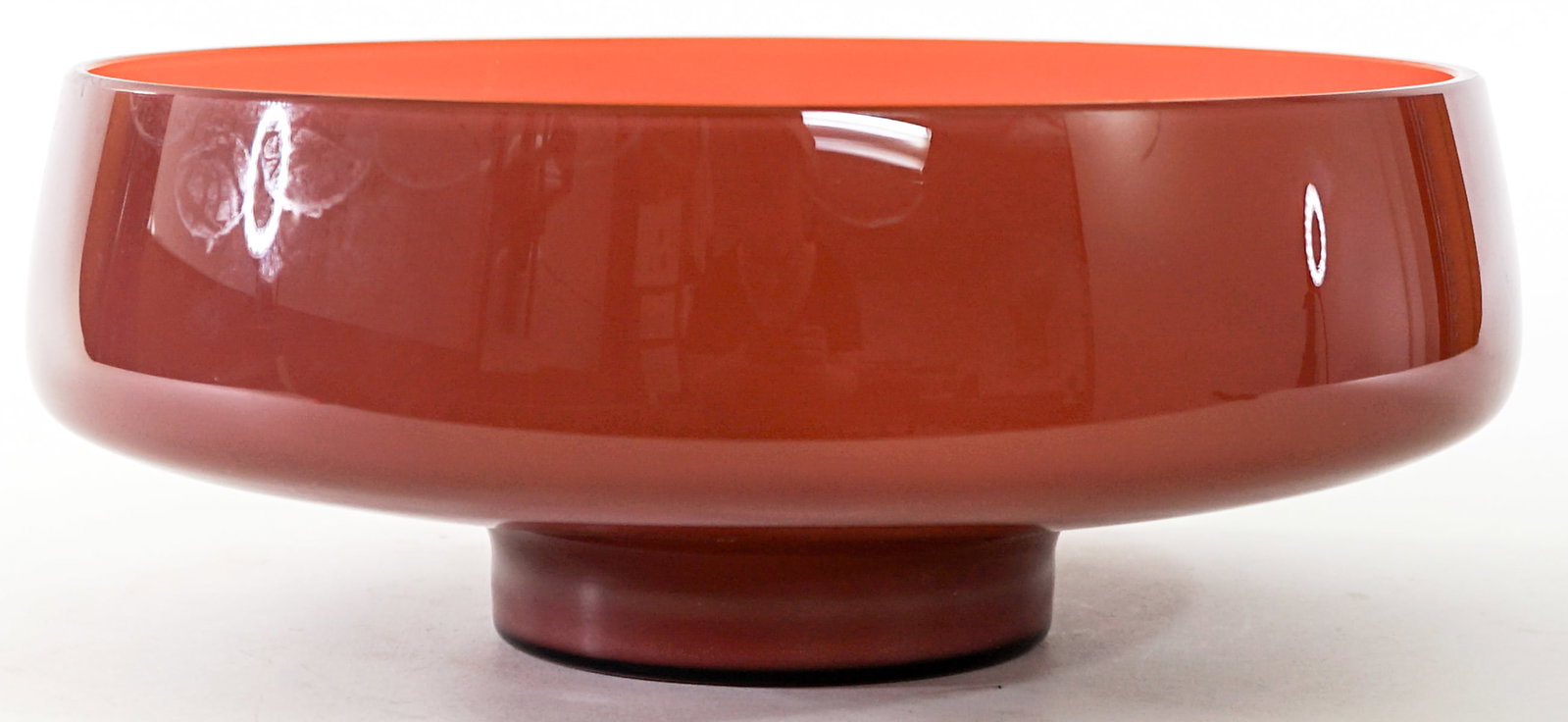 Venini Carioca Amethyst Orange Bowl Italy: Venini Carioca amethyst orange bowl Murano, Italy. Measures 4.75 in. high x 12 in. diameter. Rim measures 11.5 in. across. No evident cracks, chips or repairs. Lot measures 4.75 in. H x 12 in. W x 12