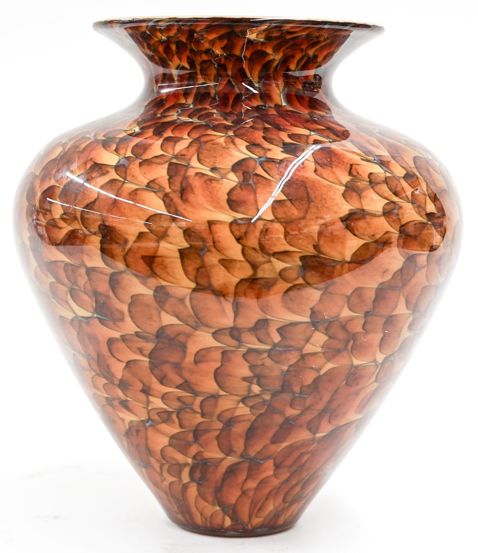 Cohn Stone Art Glass 10.5IN Vase 2006: Cohn Stone Studio Art Glass signed lower edge. Measures 10.5 in. tall x 9.5 in. diameter. Rim measures 6 in. across. No evident cracks, chips or repairs. Lot measures 10.5 in. H x 9.5 in. W x 9.5 in.