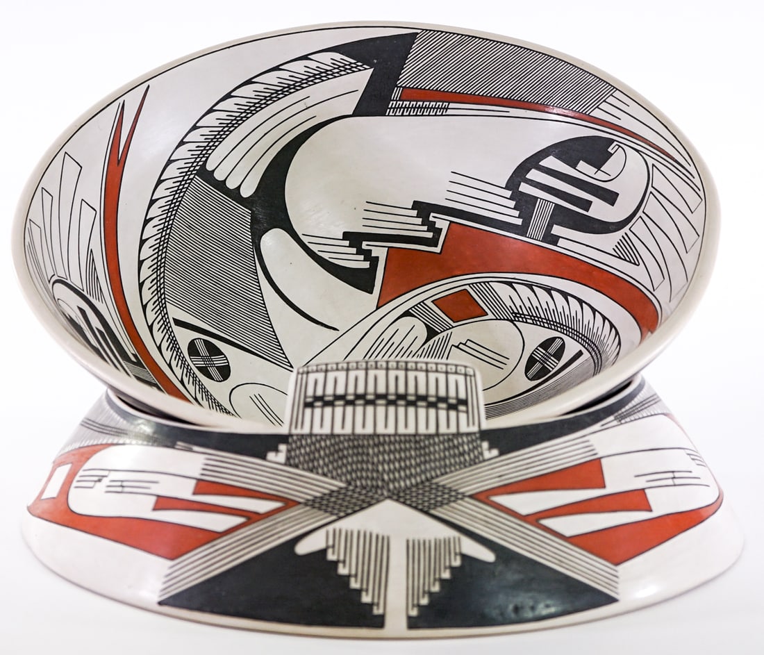 Nicolas Quezada (Mata Ortiz) Pottery Bowl / Stand: Nicolas Quezada (Mata Ortiz) polychrome pottery bowl with stand. Signed underside. Bowl measures 6 in. tall x 13 in. wide; stand measures 4.5 in. tall x 13.5 in. wide. No evident cracks, chips or