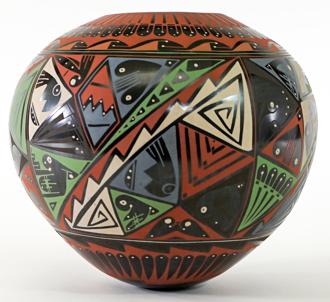 Alonzo Ortiz (Mata Ortiz) Tetrachrome 7.5IN Vase (1 of 5)