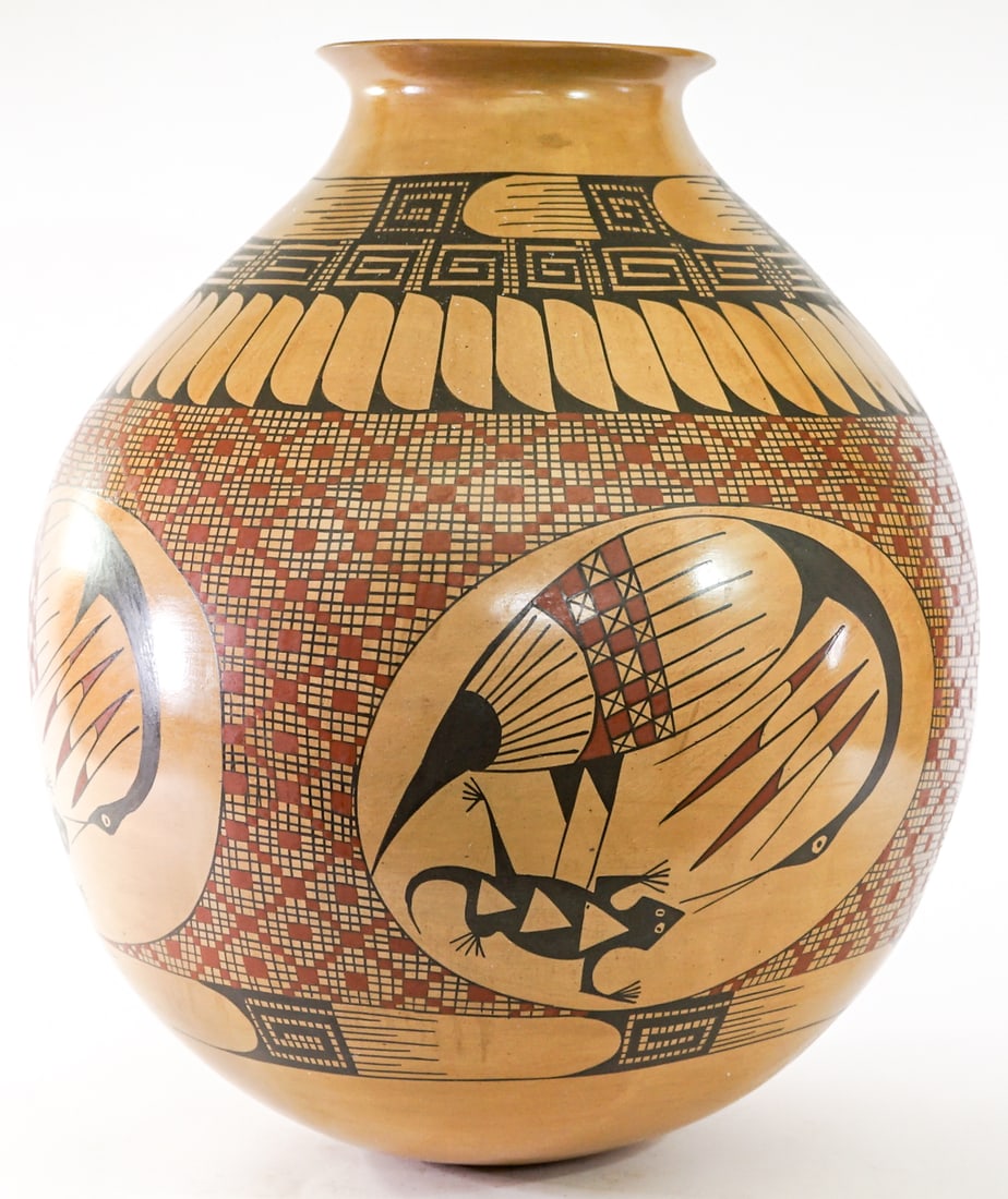 Cesar Bugarini (Mata Ortiz) LARGE 17IN Olla: Cesar Bugarini (Mata Ortiz) polychrome olla signed underside. Measures approximately 17 in. tall x 12 in. diameter. No evident cracks, chips or repairs. Lot measures 17 in. H x 12 in. W x 12 in. D