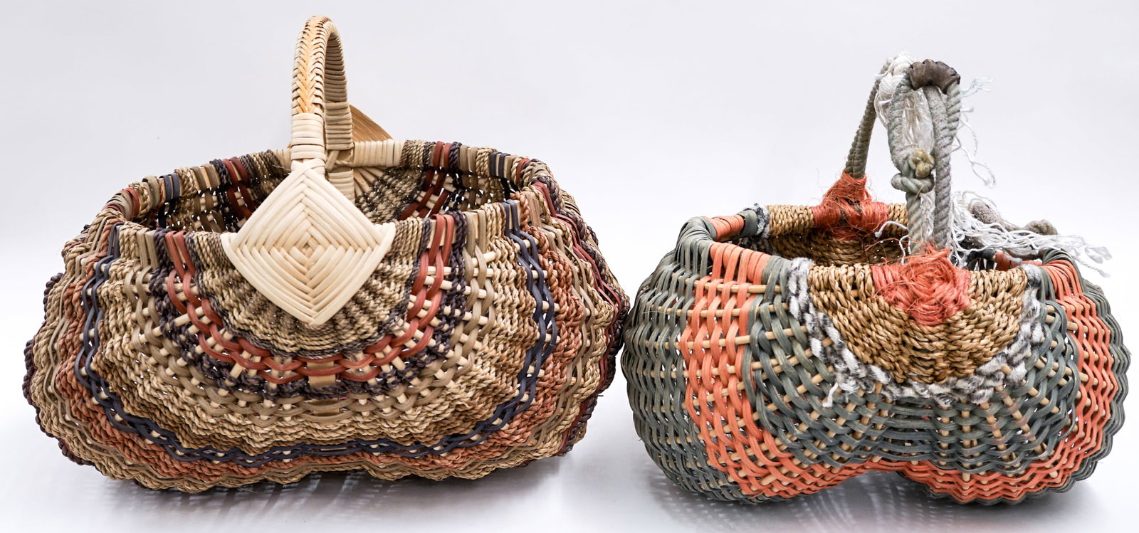 Two (2) Large Woven Handled Baskets (1 of 5)