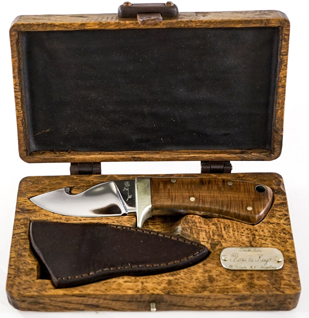 Pedro Gibert [Rosa de Mayo] Custom Knife: Cuchillos Rosa de Mayo Rosa de MayoKnife measures 6 inches length. Like-new condition. Lot measures 4.5 in. H x 7 in. W x 1.5 in. D for shipping purposes only. The absence of a condition report does n