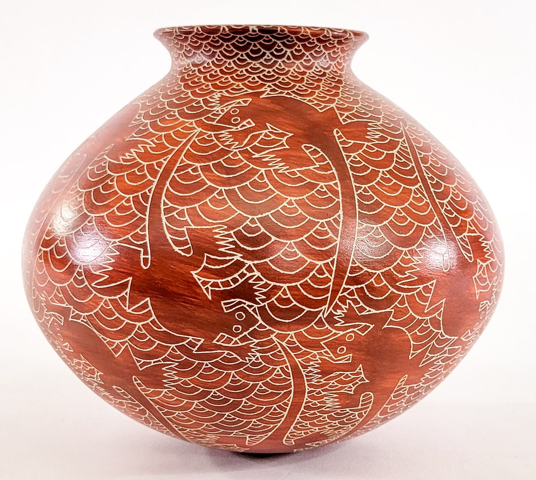 Leonel Lopez (Mata Ortiz) SIGNED 7IN Vase (1 of 5)