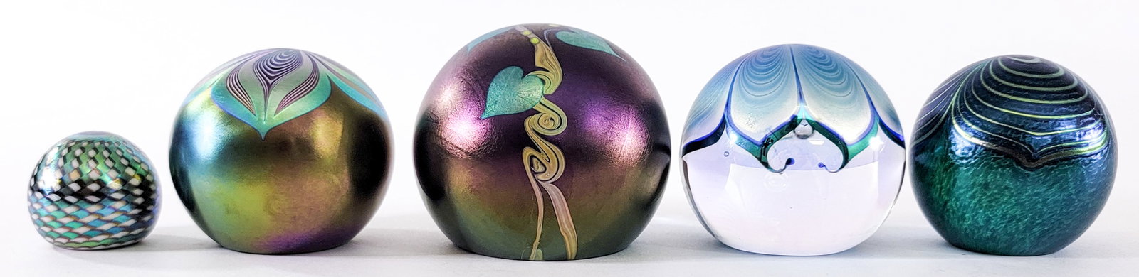 Stuart Abelman SIGNED (5) Art Glass Paperweights (1 of 8)