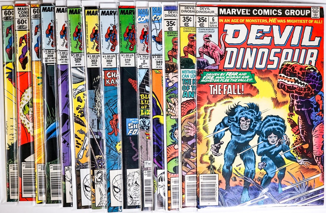 Marvel Comic Books (14) Spider-Man / Devil Dino (1 of 15)