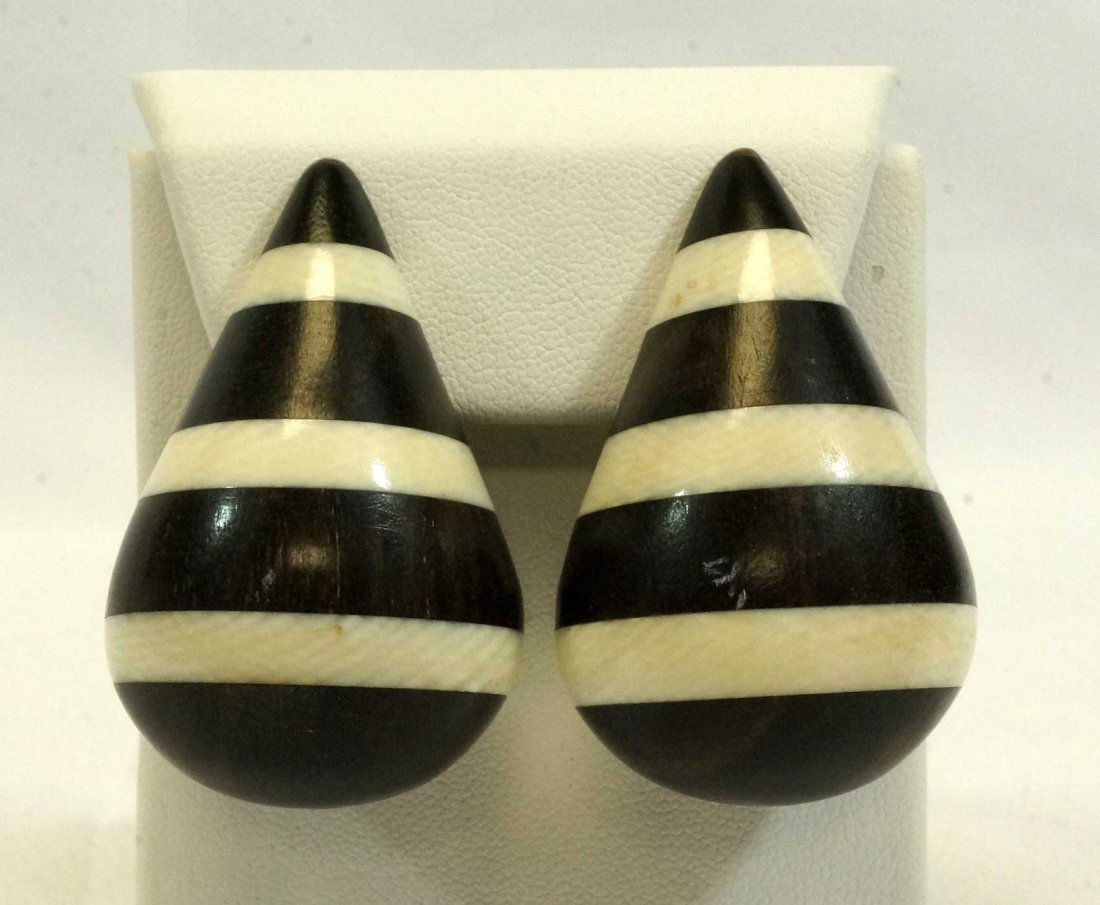 Patricia Von Musulin Ebony and Ivory Earrings: Measuring 1 3/4" x 1 1/4.. very good to excellent condition. Guaranteed authentic. From the collection of Alan and Pat Rypinski.