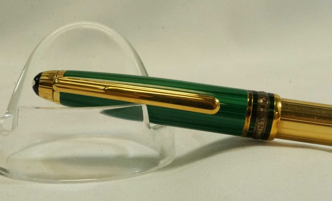 Montblanc Czar Nikolai I Malachite 18K Gold Pen: Montblanc Czar Nikolai I Malachite 925 18K Gold Ballpoint Pen. Very good to excellent condition with light surface scratches from light-to-medium use. Needs refill. From the collection of Alan and Pat