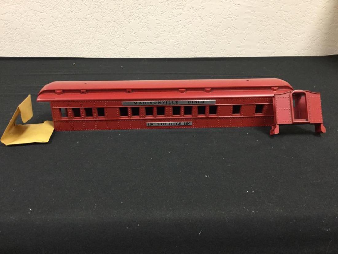 VINTAGE LIONEL MADISONVILLE DINER 15c HOTDOGS 15c. BODY (1 of 5)