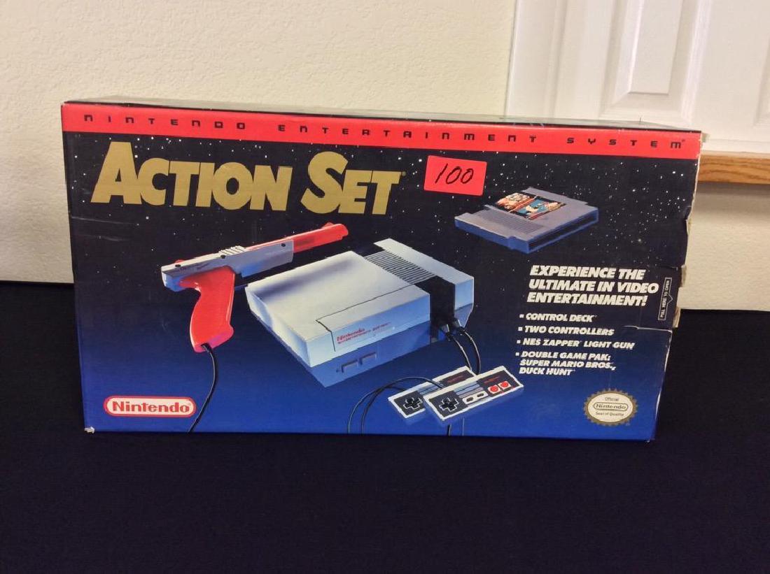 VINTAGE NINTENDO ENTERTAINMENT SYSTEM. INCOMPLETE WITH: VINTAGE NINTENDO ENTERTAINMENT SYSTEM. INCOMPLETE WITH ORIGINAL BOX