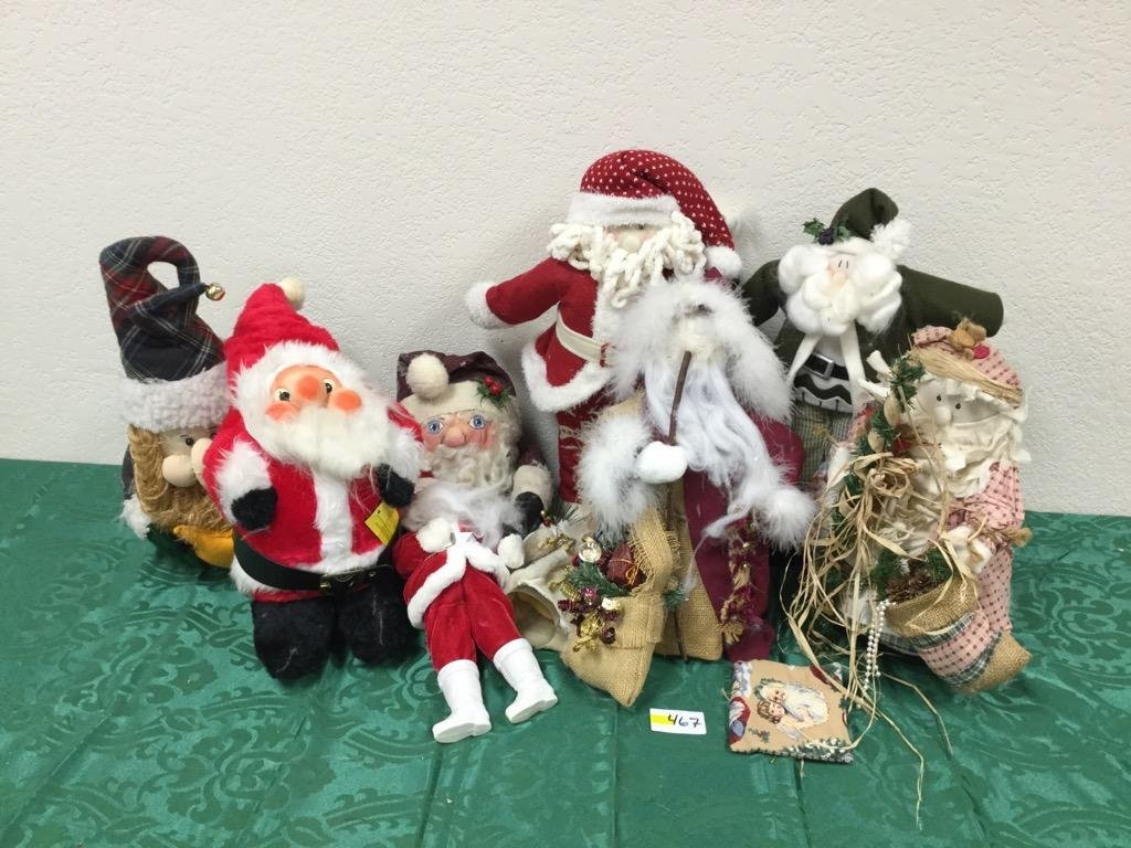Large Lot of Santa Claus Plush: Large Lot of Santa Claus Plush