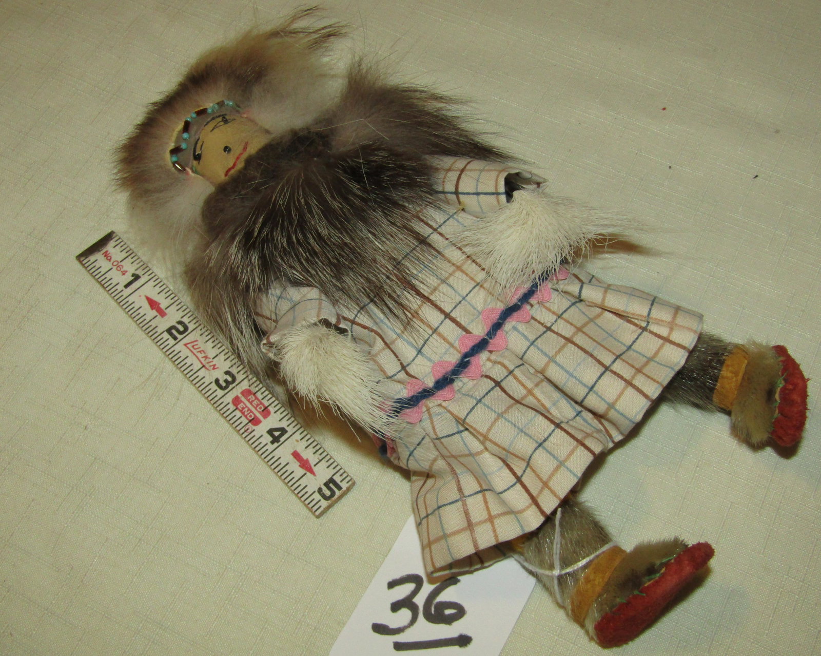 Inuit doll: 9"Inuit hide doll, native clothing, early 20th century, good cond.