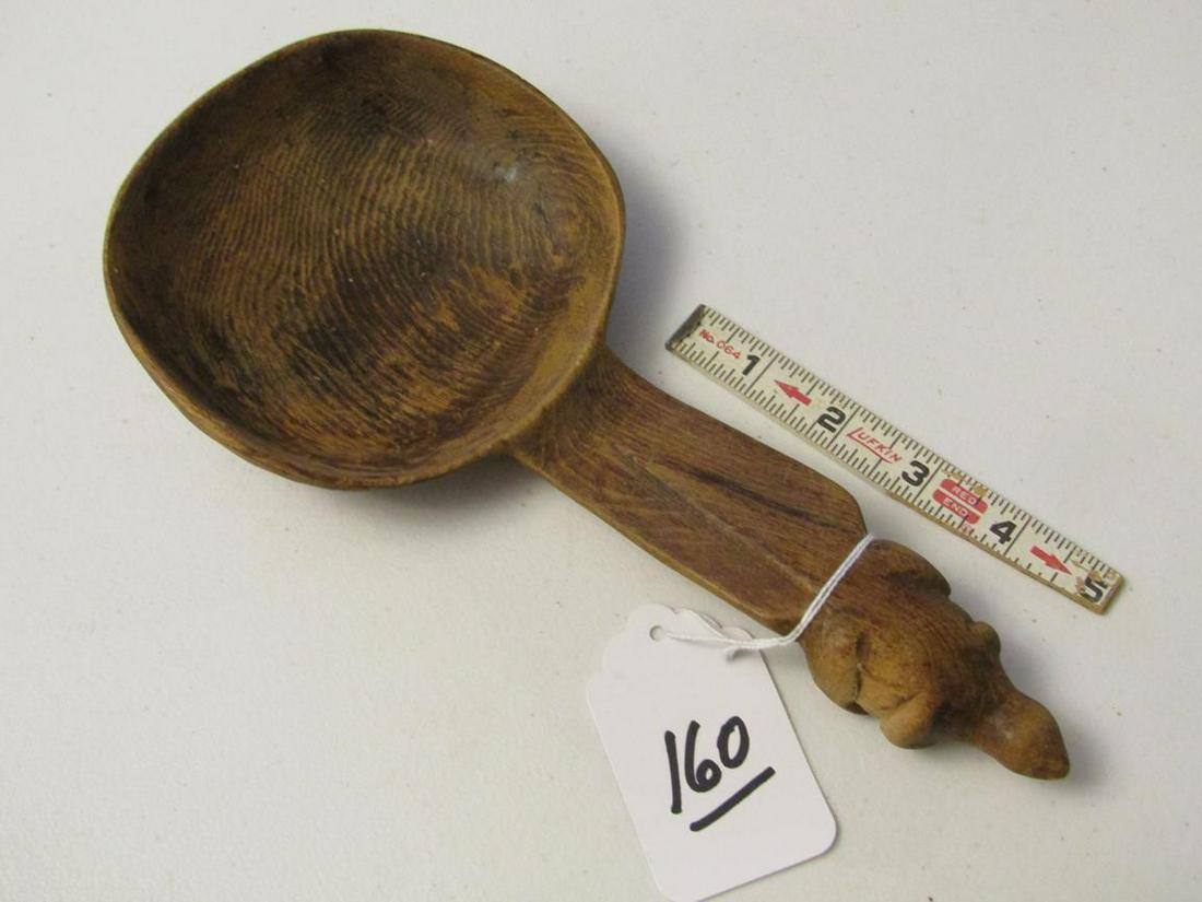 Ladle: Winnebago 10 1/2" Otter carved wood ladle, good cond. 19th century