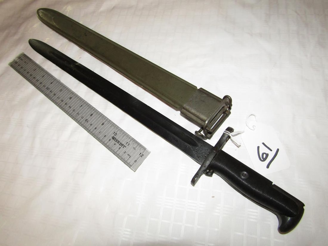 Bayonet: US 1942 UHF bayonet with USAN MK1 scabbard