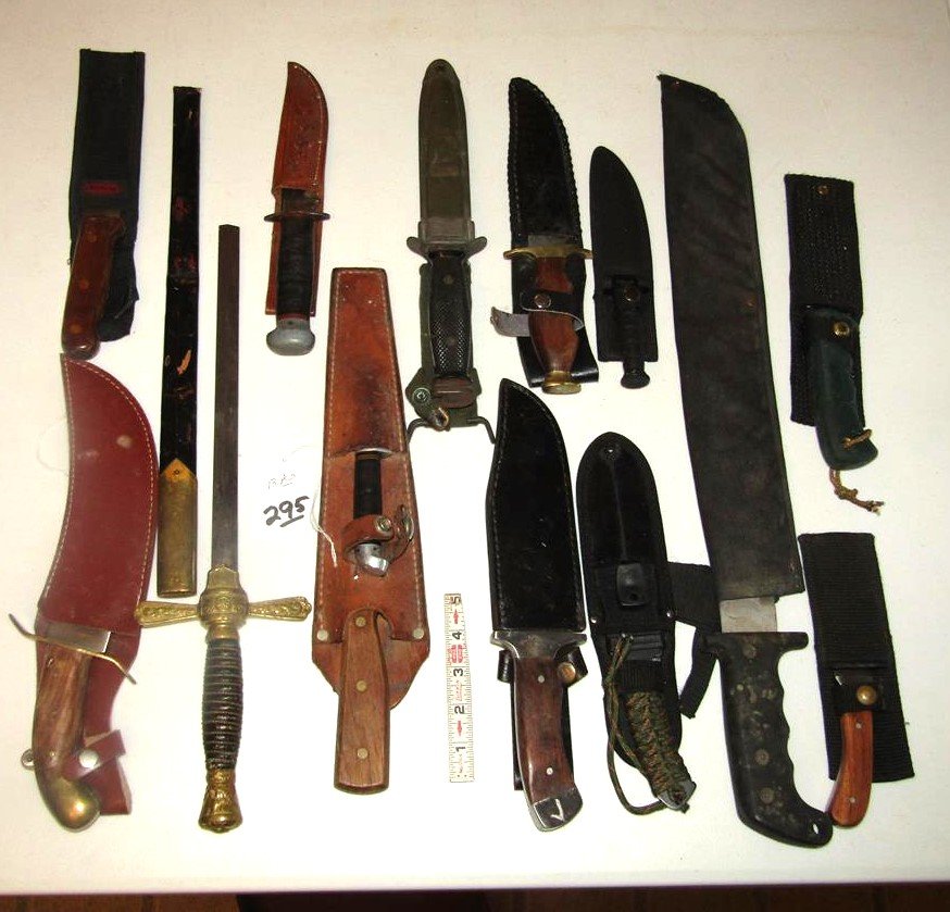 13 knives: 13 various knives
