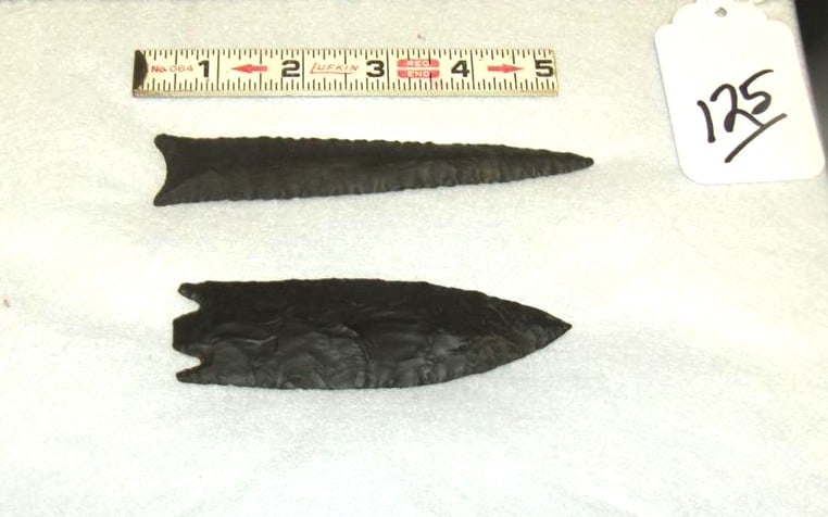 8 Arrowheads (1 of 1)