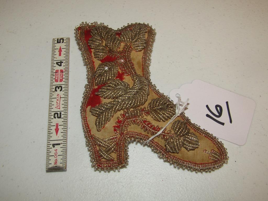 Whimsy: Iroquois 6" boot design whimsy beaded, good cond