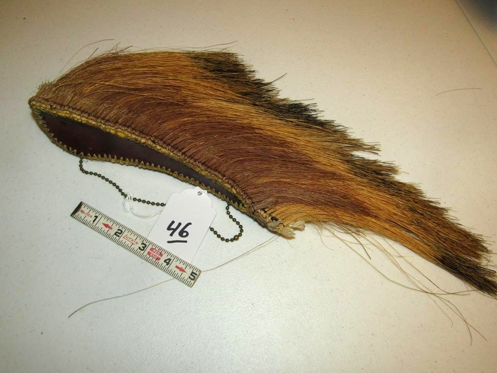 Roach: Roach headdress 17" total length with chain display strap, Indian art