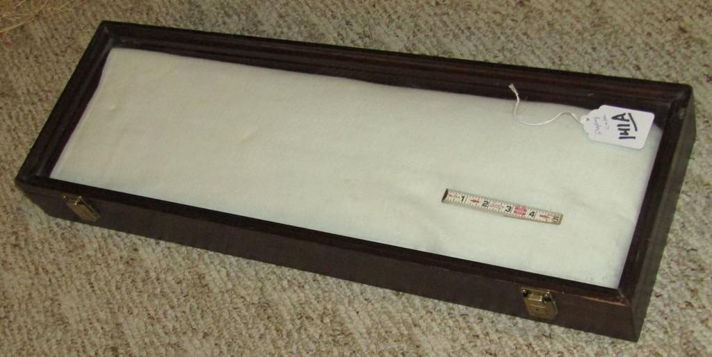 Display case (1 of 1)