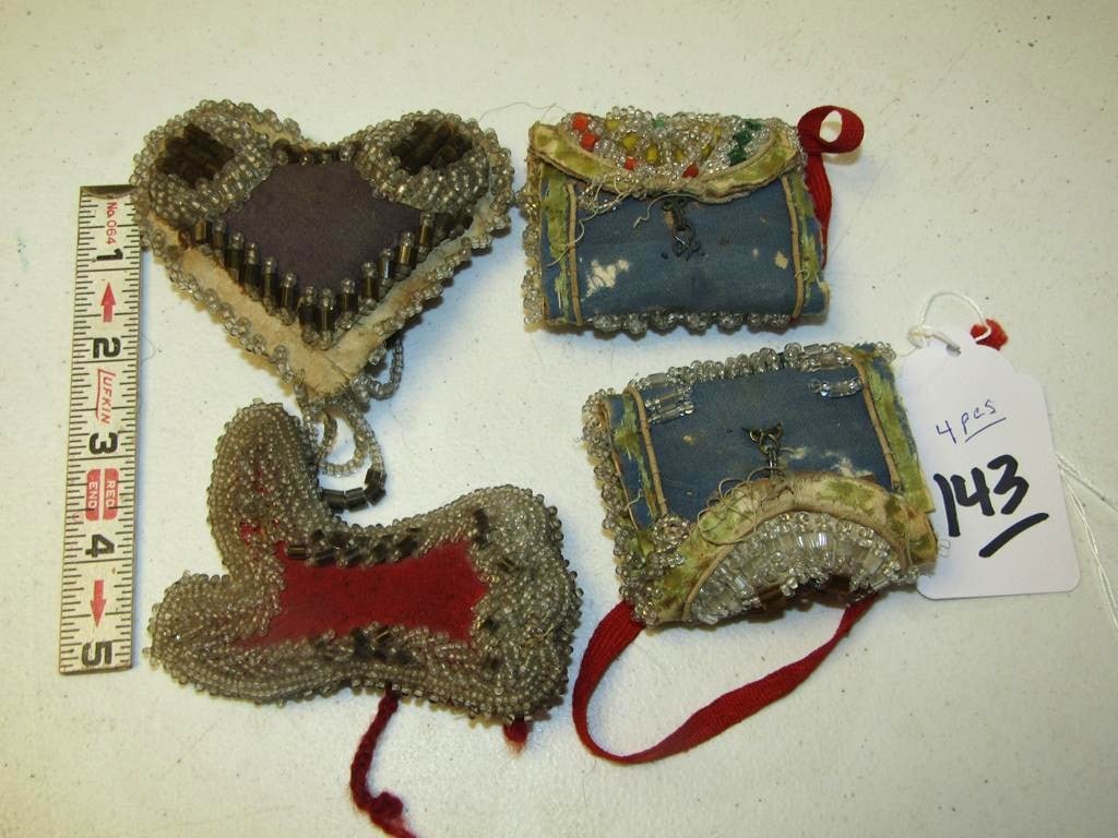 4 pc Iroquois: 4 pc beaded Iroquois items, boot, heart and pin cushions, minor bead loss, some moth damage, fair/good