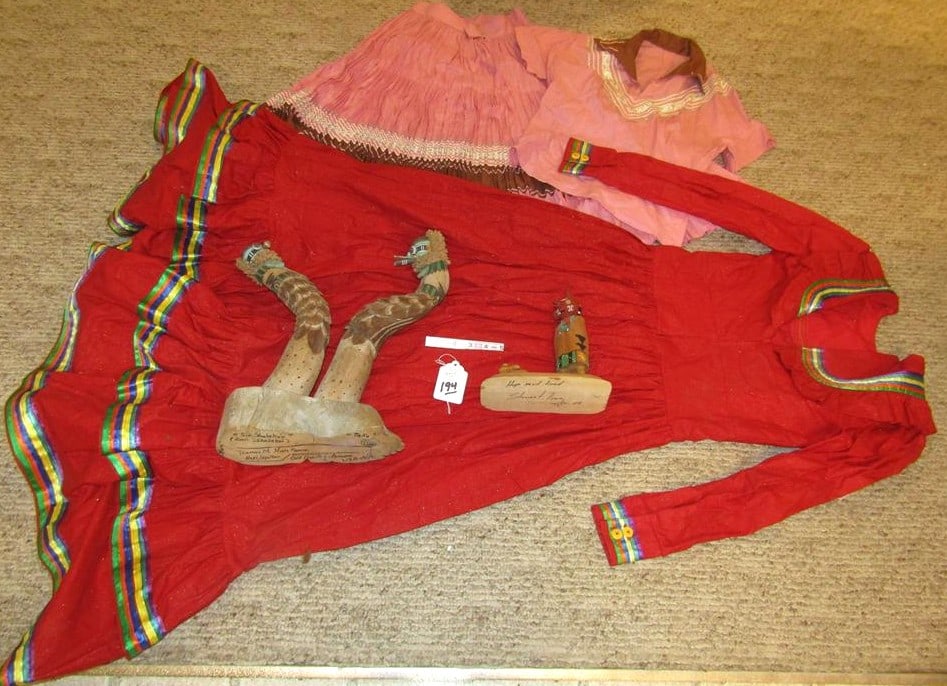 4 pc misc: 4 pc misc items 2 Seminole womens dresses, and 2 Hopi wood Kachina items