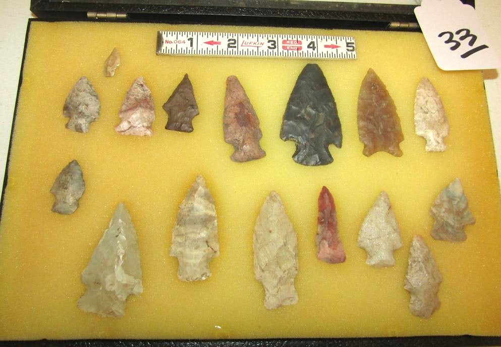 16 points: Display with 16 various points, largest is 2 5/8"