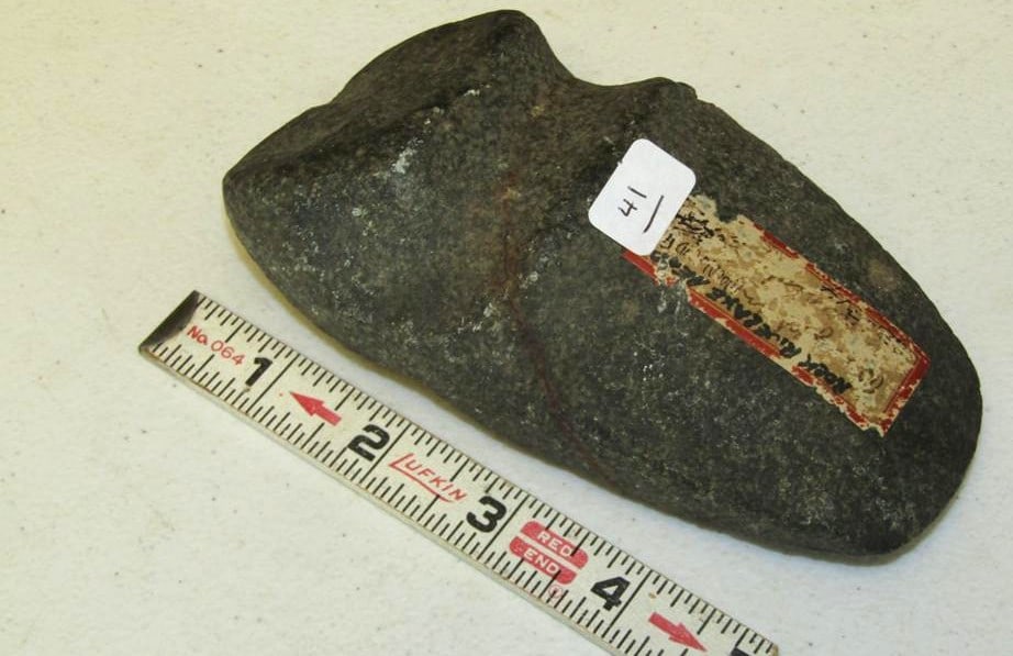 Axe: 5 1/4" axe, 3/4 groove, Rock River Illinois