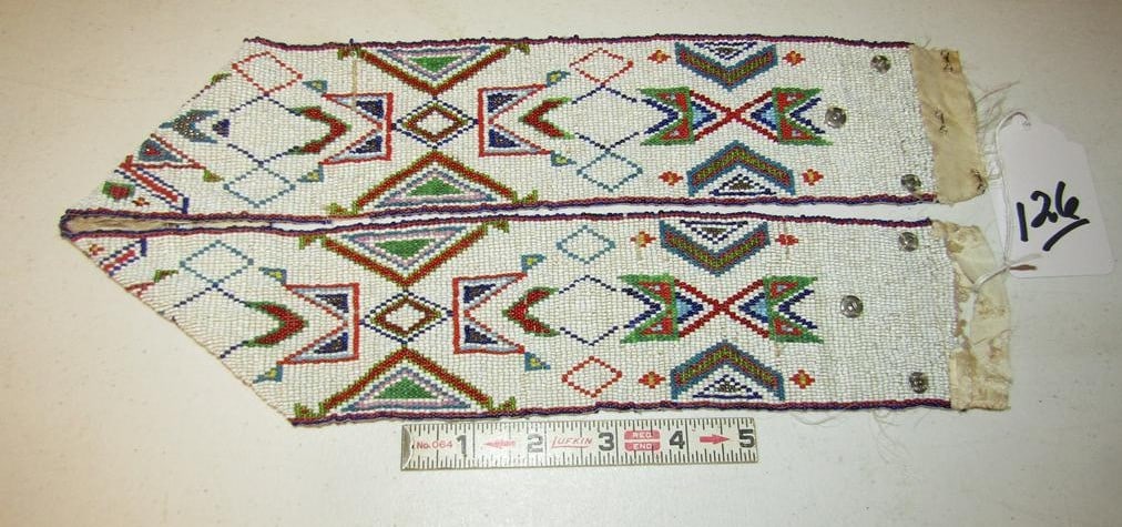 Bead belt: Great Lakes loom beaded belt, 28 x 3", minimal bead loss, snap buckle, torn silk backing, good cond