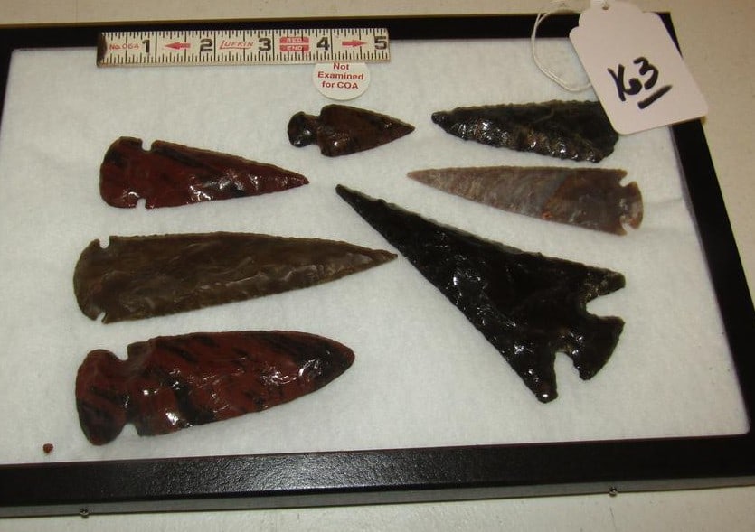 7 points: Display with 7 pc various points, largest is 5" obsidian