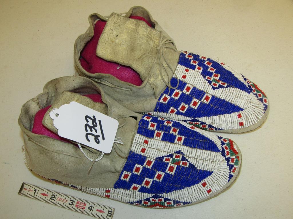 Moccasins: Sioui 11" beaded moccasins, fringe, tin cones, sinew sewn, Good cond