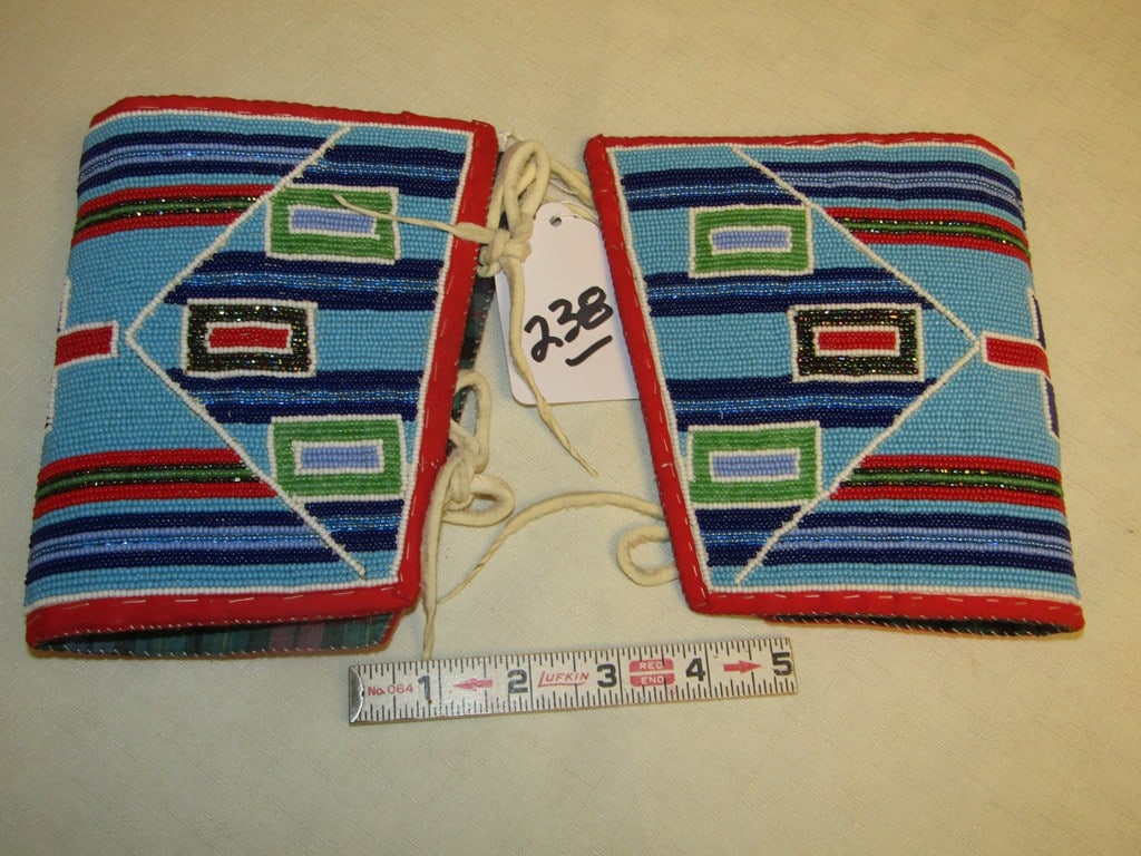 Arm cuffs: Cheyenne fully beaded modern arm cuffs, 7", cloth lined, Excellent condition