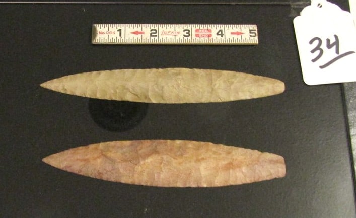 2 points: Display frame with 2 large Agate Basin points, 6 3/4" and 7 1/4", Cook collection, not examined for coa