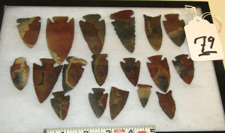 18 points: Display with 18 pc colored points, largest 3", Cook collection, not examined for coa