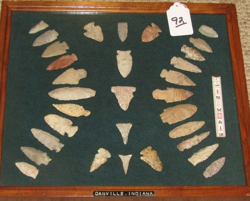 31 points: Large wood frame with 31 pc points, largest 3 1/4", Indiana, Lamp collection, not examined for coa