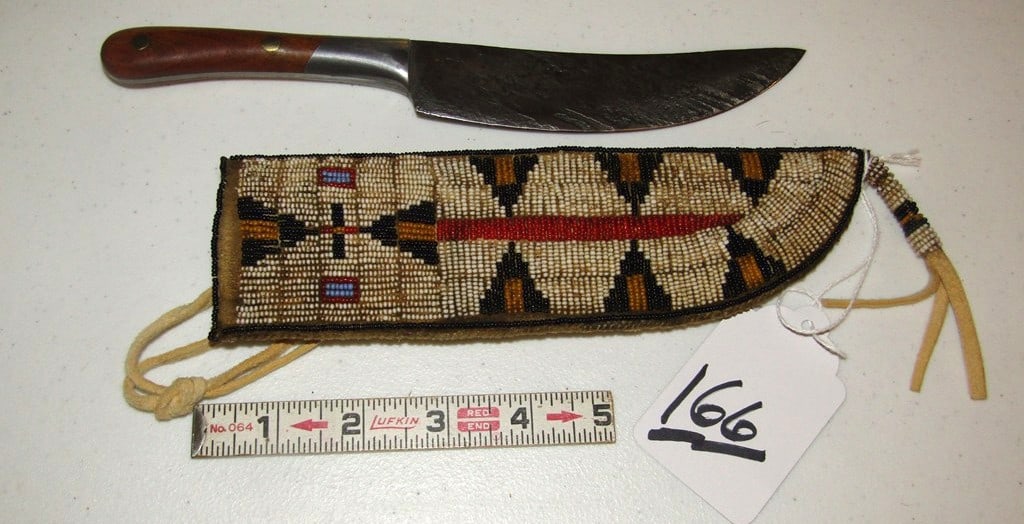 Knife case: Sioux 8 1/2" bead knife case with knife, sinew sewn, good condition, beranek collection
