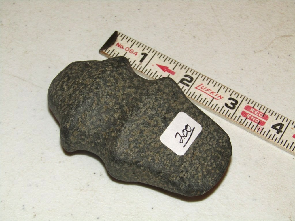 Axe: 3 1/2" full grooved axe, Lamp collection, not examined for coa