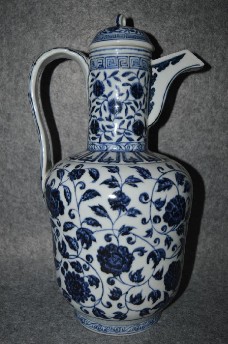 Chinese Blue and White Porcelain Ewer (1 of 10)