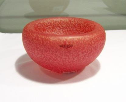 Frosted & Red Speckled Kosta Boda Art Glass Hollow: Frosted & Red Speckled Kosta Boda Art Glass Hollow Bowl Signed to base poss. Bertil Vallien. dia.14, ht.8 cm