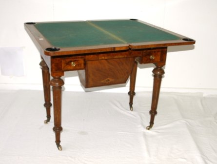 Victorian Walnut Envelope Card Table. With games bo - 4