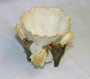 3 Pieces Moore Bros Porcelain. Bowl & 2 ornaments  - 7