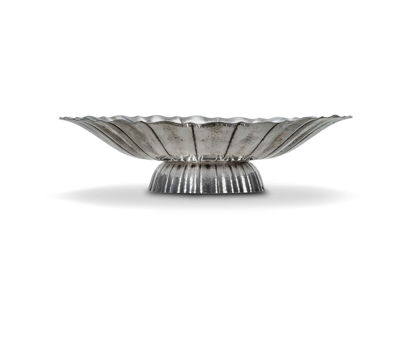 Austrian Secessionist 800 Silver Fluted Footed Bowl. Alexander Sturm Vienna (maker), designer, Osw: Austrian Secessionist 800 Silver Fluted Footed Bowl.Alexander Sturm Vienna (maker), designer, Oswald Haerdtl.(Dia. 25cm W390g)