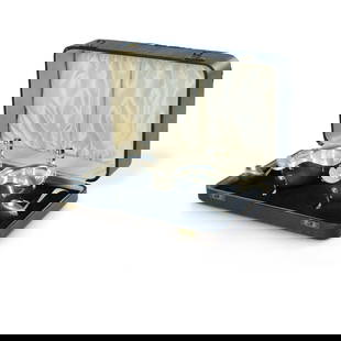 Pr Cased Geo V Sterling Silver Sauce Boats: Pr Cased Geo V Sterling Silver Sauce Boats HM Sheffield 1933-34, Thomas Turner & Co. W275g (total) PROVENANCE: Collection Mr H & Mrs P Wallace, Sydney.