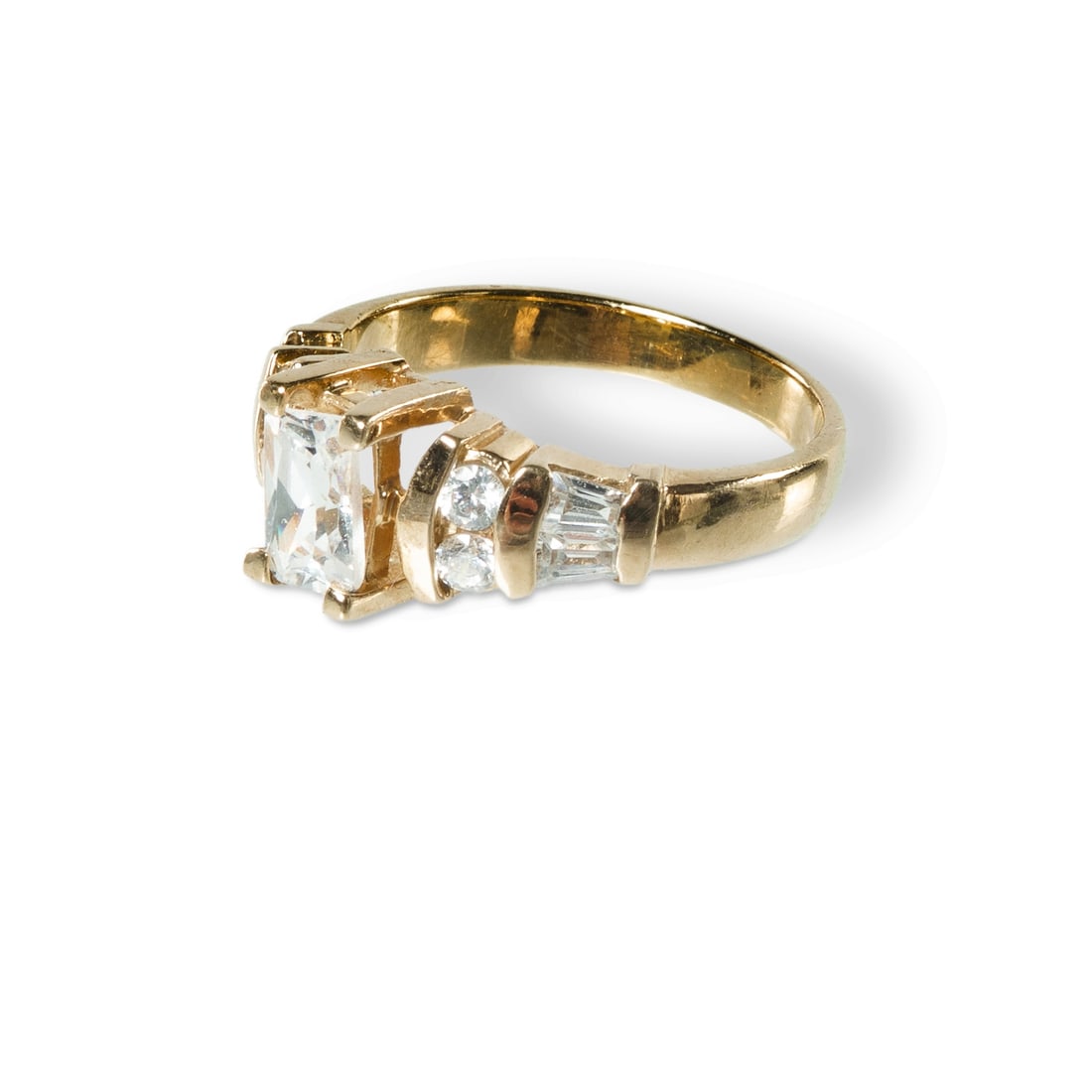 9ct Yellow Gold & Cubic Zirconia Ring (1 of 2)
