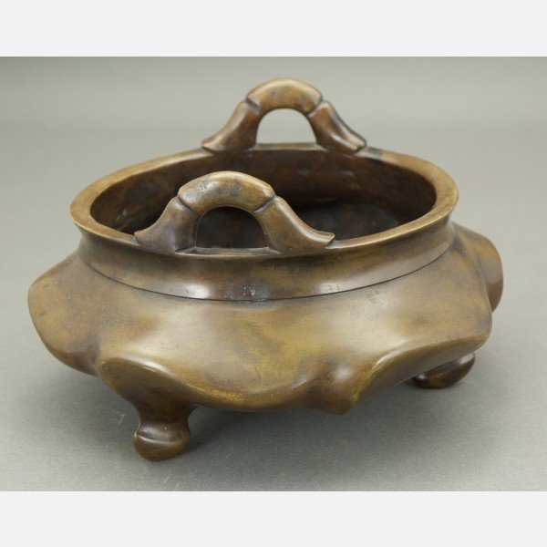 A Chinese Bronze Censer, Qing Dynasty (1 of 8)